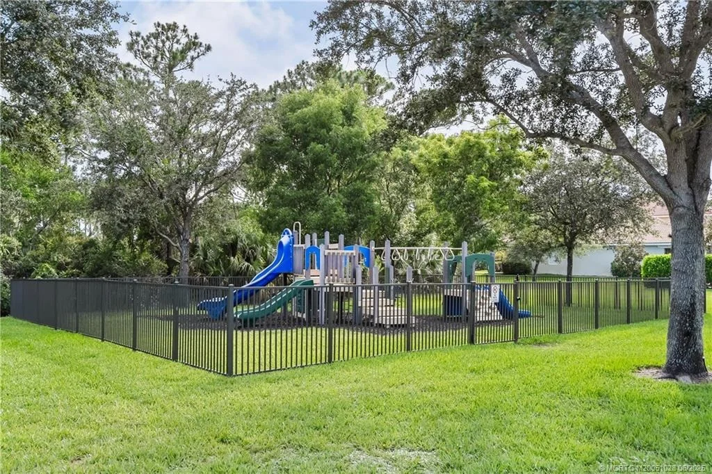 Photo of 6046 SE Split Oak Trail