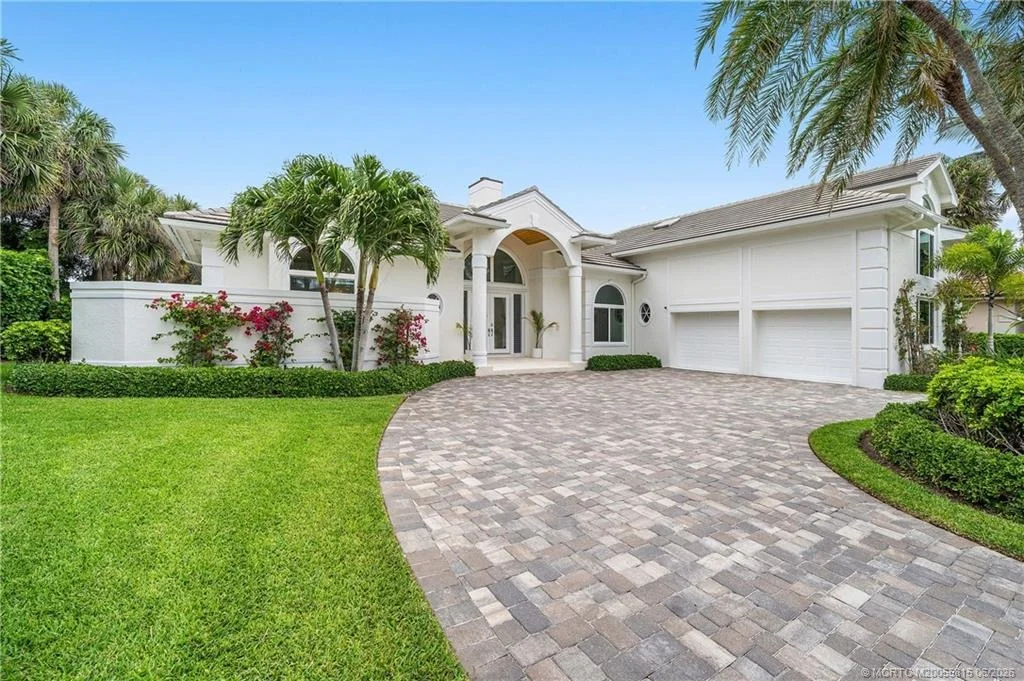 Photo of 2925 SE Dune Drive