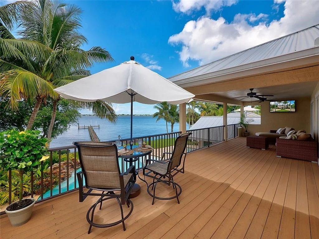 Photo of 1341 SE Riverside Drive