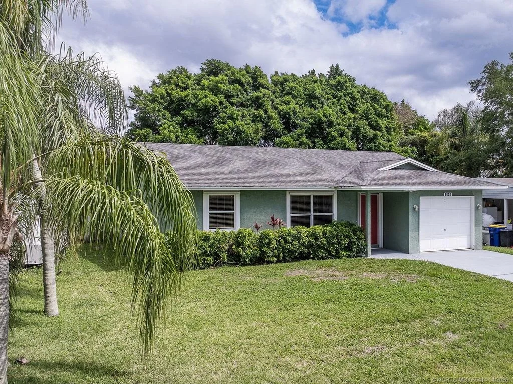 Photo of 3143 SE Banyan Street