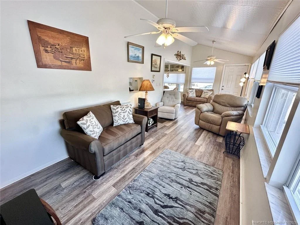 Photo of 110 Nettles Boulevard