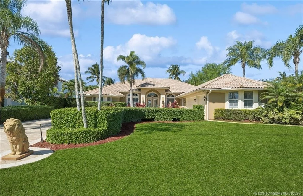 Photo of 2492 NW Everglades Boulevard