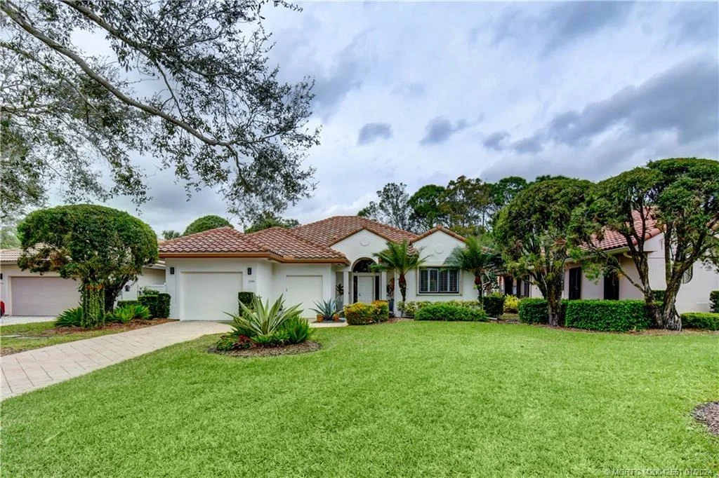 Photo of 3290 SE Cambridge Drive