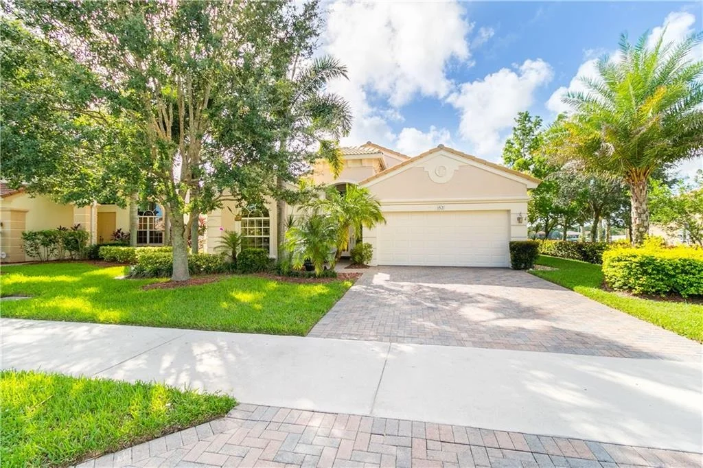 Photo of 1521 SE Legacy Cove Circle