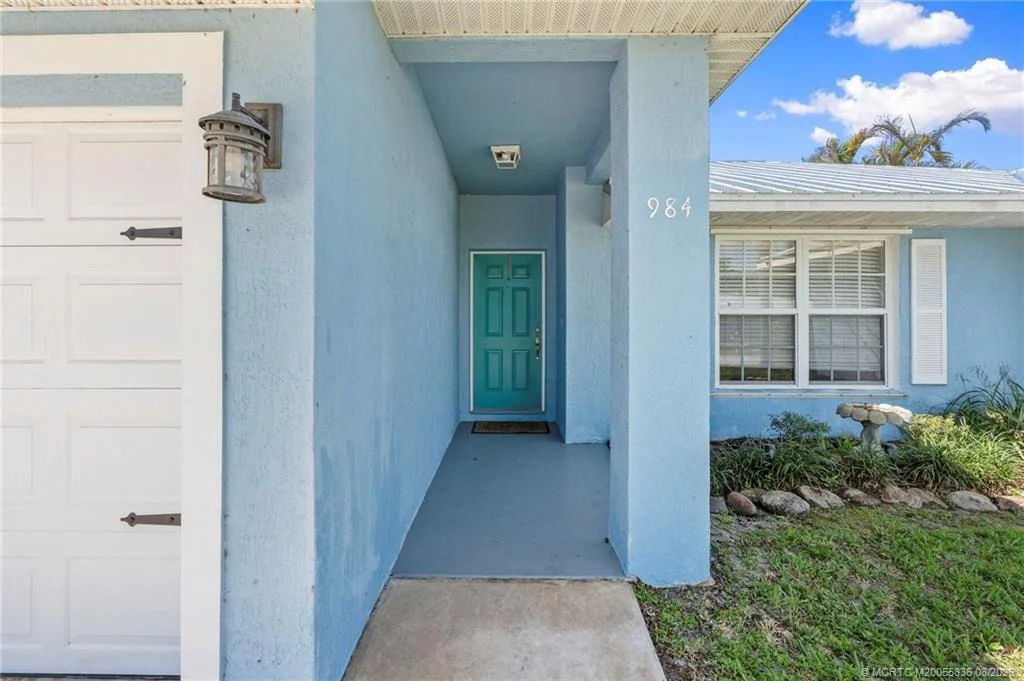 Photo of 984 NW 16th Place