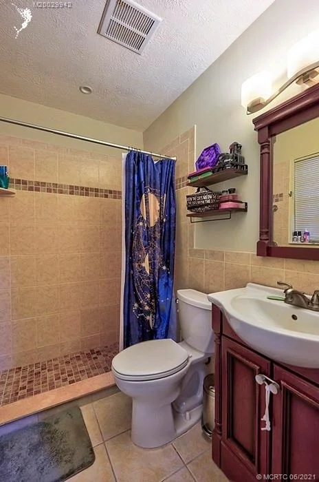 Photo of 2923 SE Bamboo Street