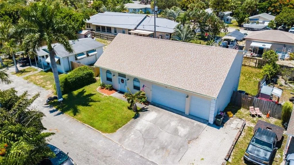 Photo of 1833 Len Drive