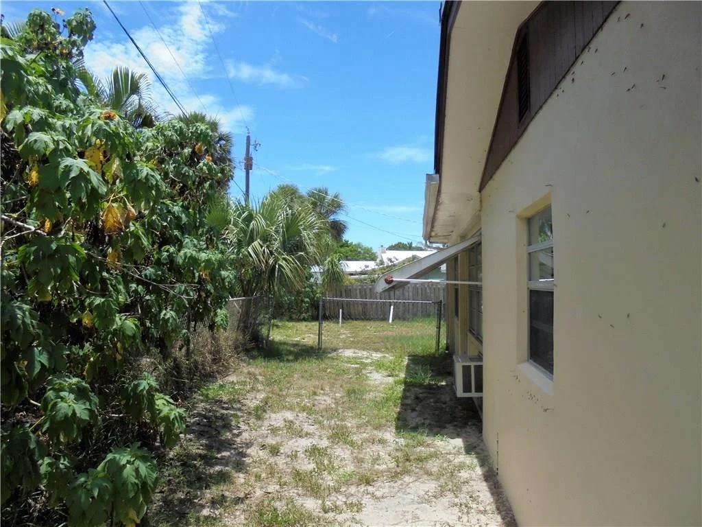 Photo of 1015 NE Oceanview Circle