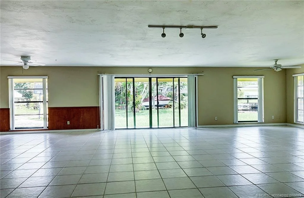 Photo of 700 SW Tanglewood Trail