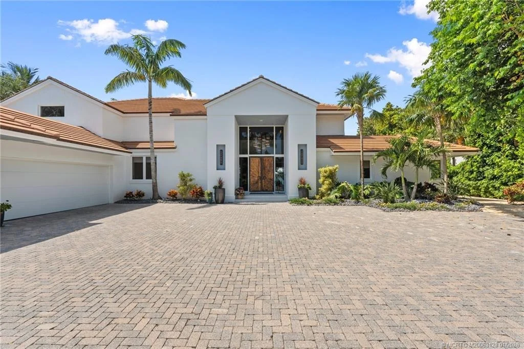 Photo of 6460 SE Harbor Circle