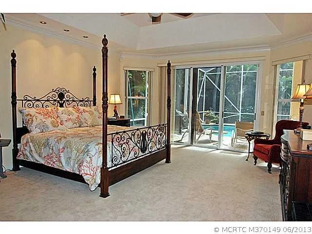 Photo of 158 S River Road