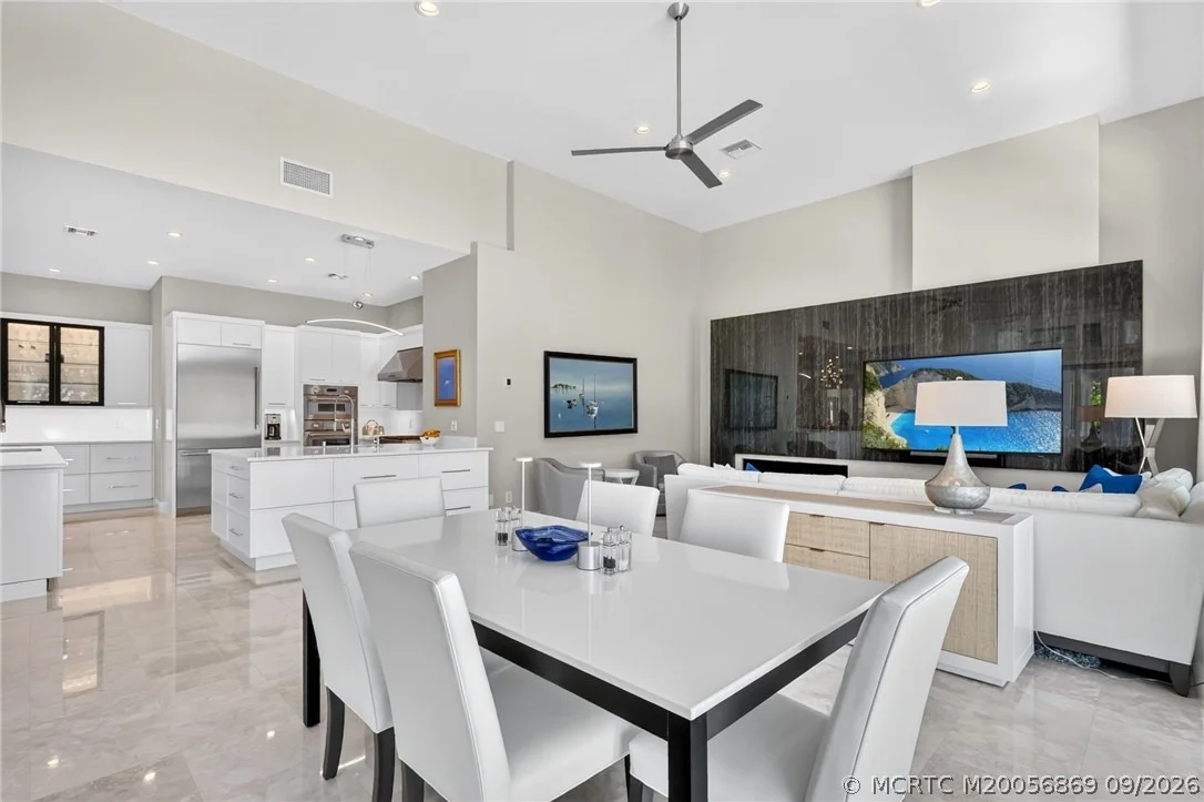 Photo of 7037 SE Harbor Circle