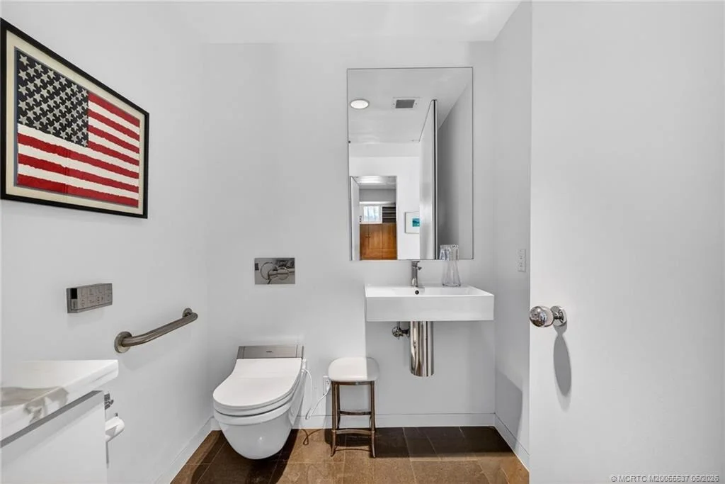 Photo of 7034 SE Harbor Circle