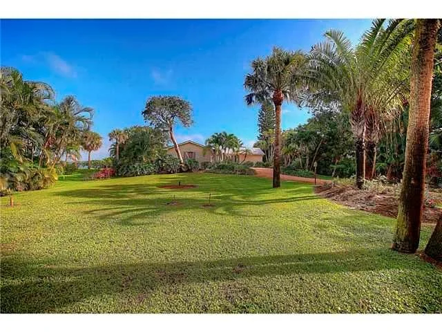 Photo of 62 S Sewalls Point Road