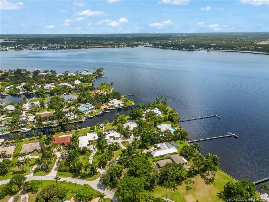 Photo of 1809 NW Bright River Point