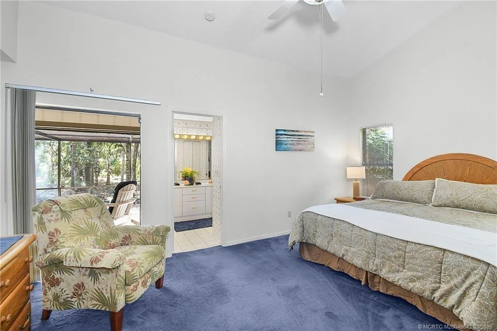 Photo of 8010 SE River Lane