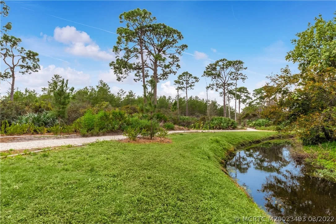 Photo of 97 SW Otter Run Place