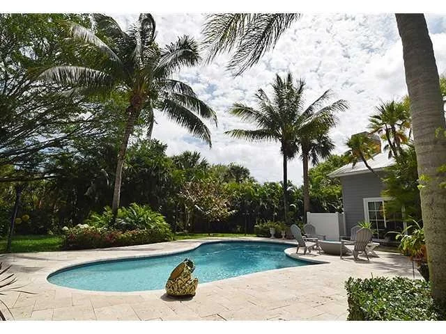 Photo of 325 SE SAINT LUCIE Boulevard