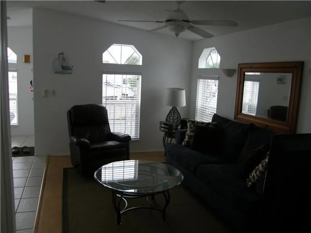 Photo of 567 Nettles Boulevard