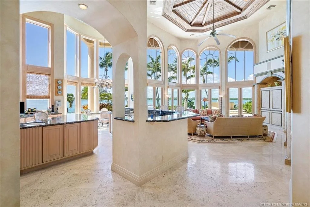 Photo of 7032 SE Harbor Circle