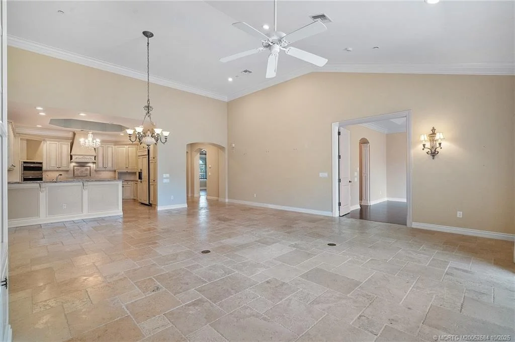 Photo of 960 SE Willoughby Trace