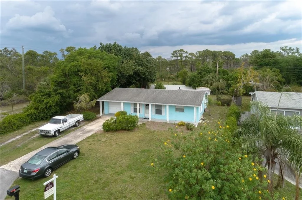 Photo of 2389 NW Sunset Boulevard