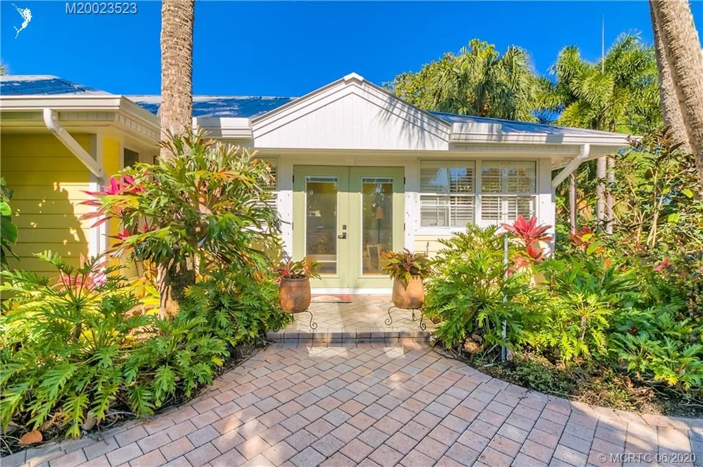 Photo of 1516 SE Mango Place
