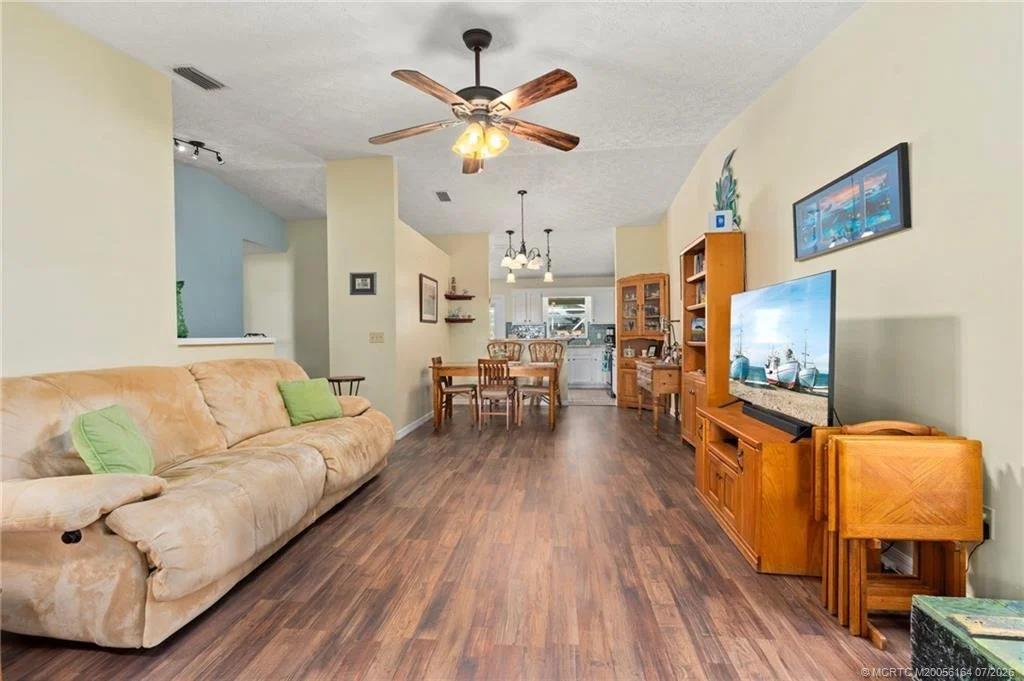 Photo of 5403 Palm Drive