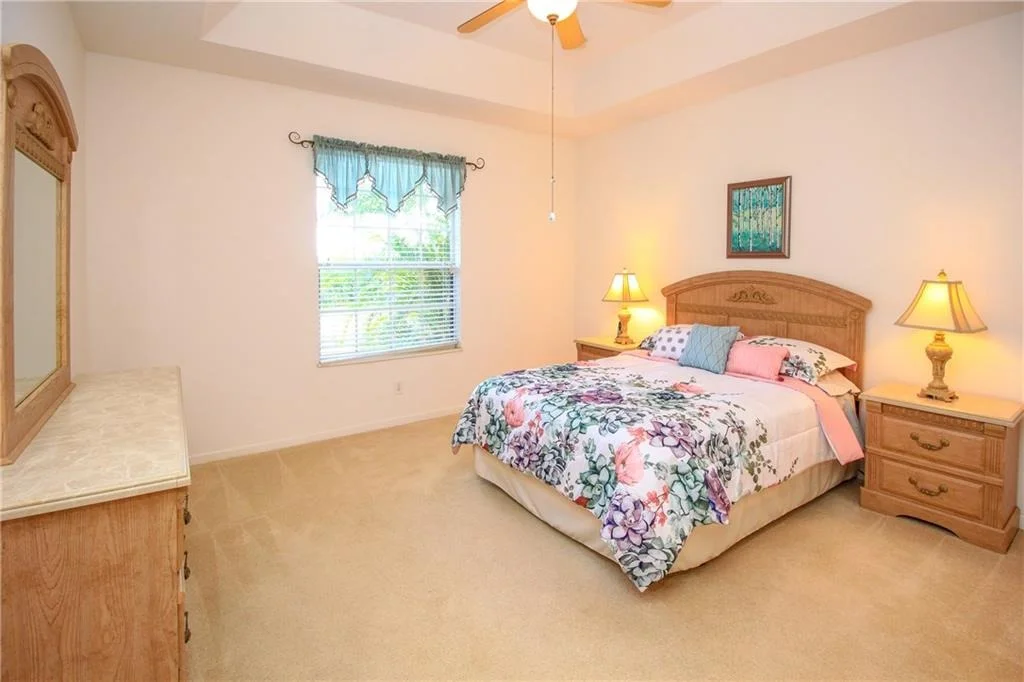 Photo of 631 NW Red Pine Way