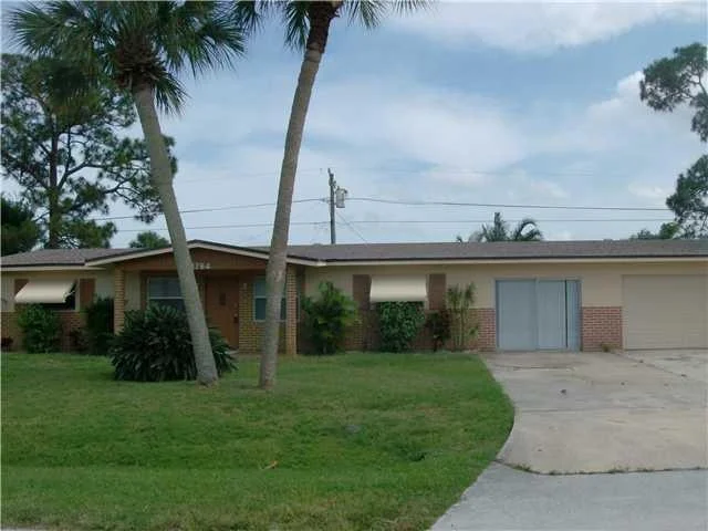 Photo of 1764 SE Washington Street