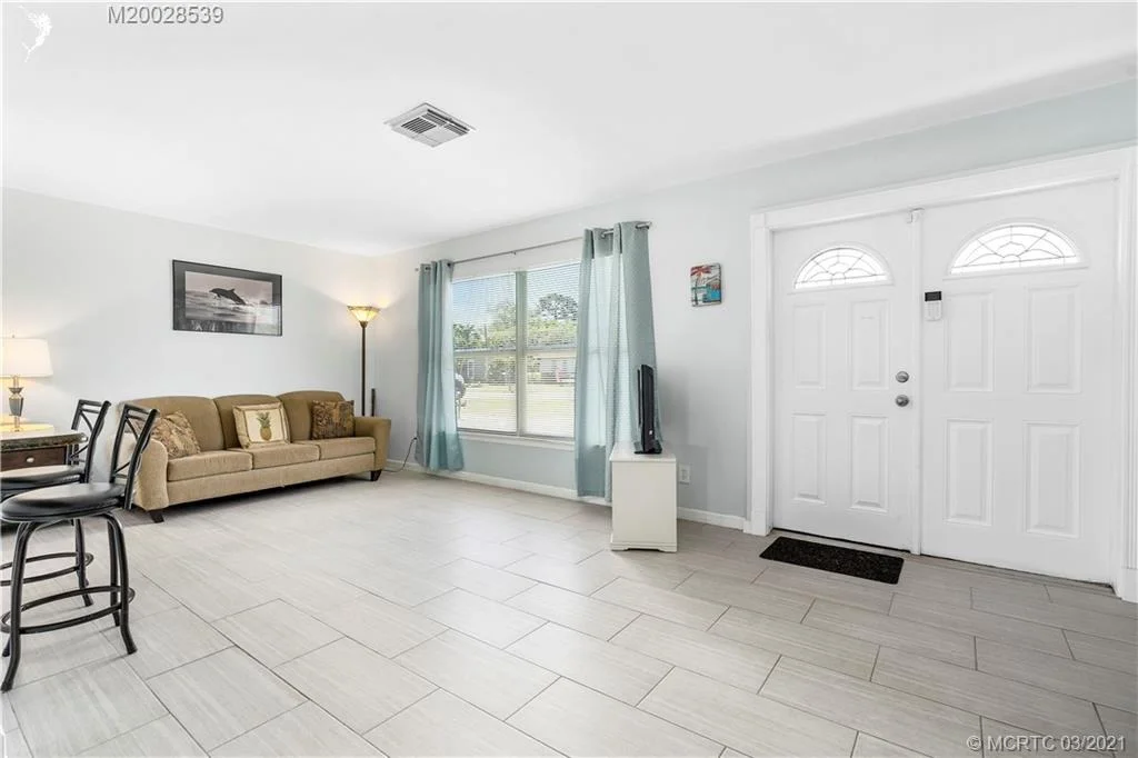 Photo of 953 NW 12th Terrace NW