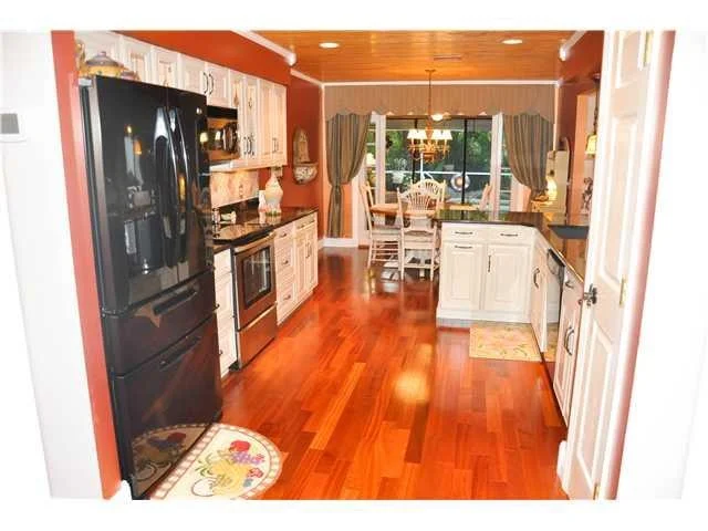Photo of 940 NE Juniper Place