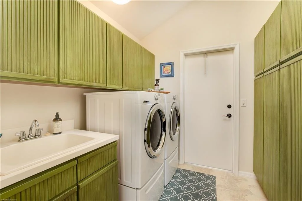 Photo of 6917 SE Harbor Circle