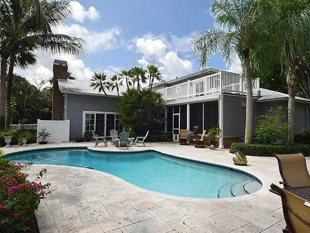 Photo of 325 SE SAINT LUCIE Boulevard
