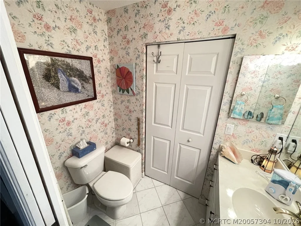 Photo of 1352 Nettles Boulevard