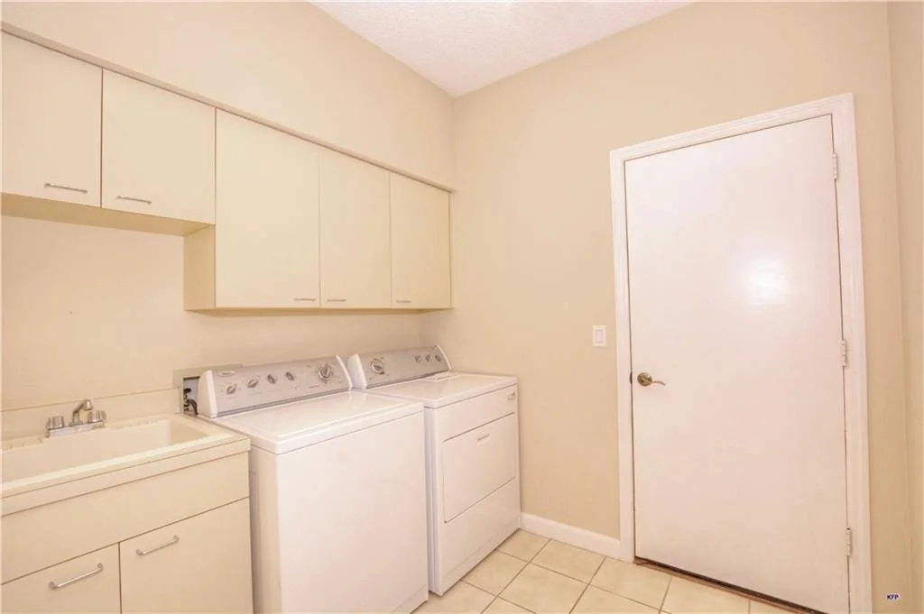 Photo of 6908 SE Pacific Drive