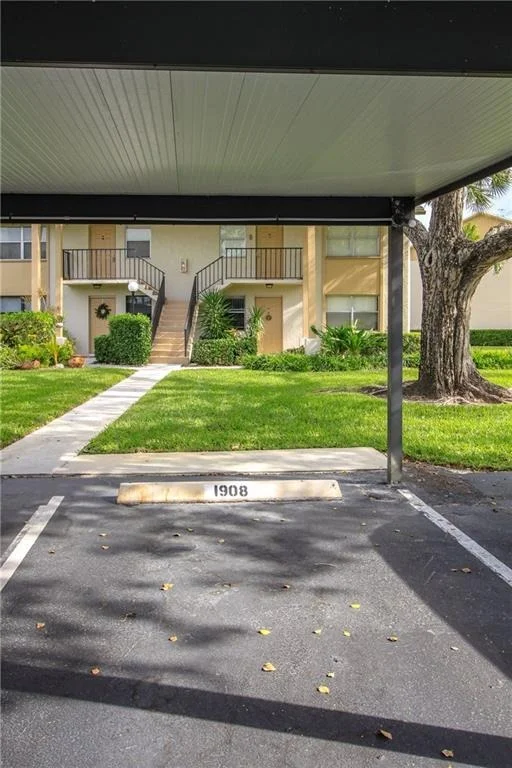 Photo of Unit 1908 at 3101 SE Aster Lane