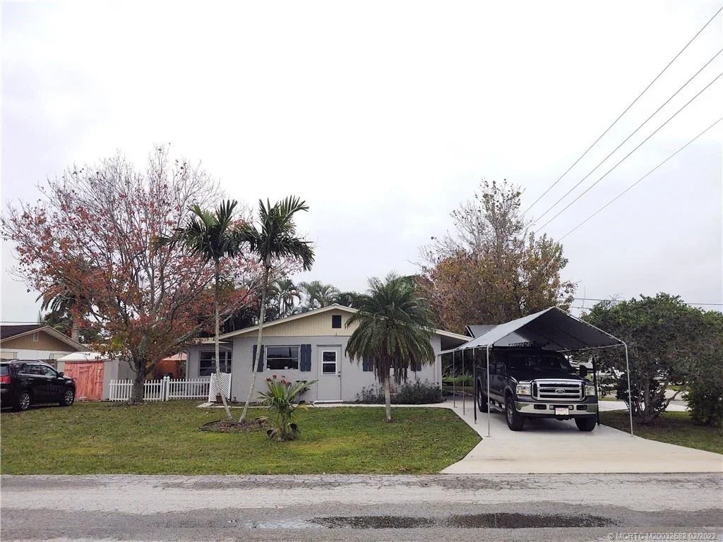 Photo of 4741 SE Edison Avenue