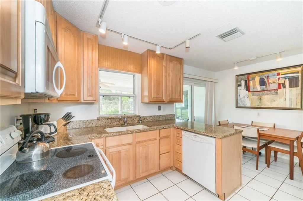 Photo of 2350 NW Sunset Boulevard