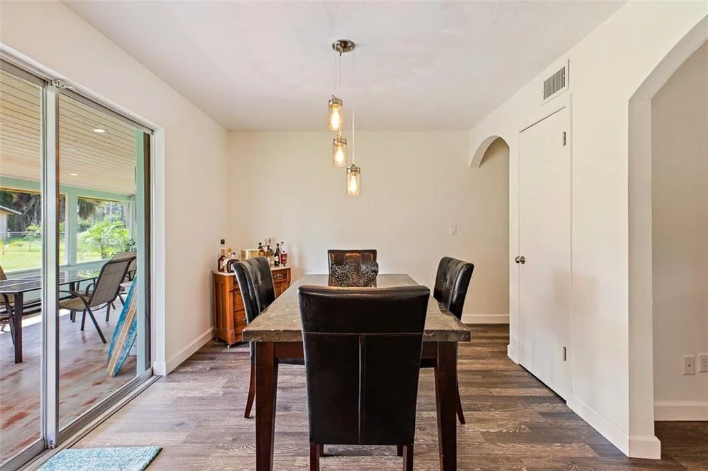 Photo of 6489 SE Lake Circle