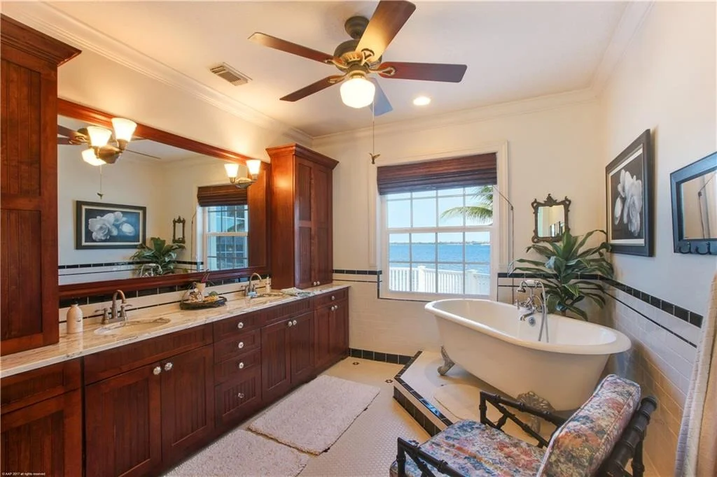 Photo of 8 Palm Court