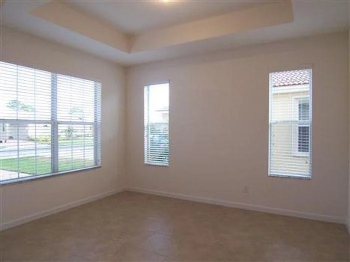 Photo of 4214 Oakbrook Circle NW