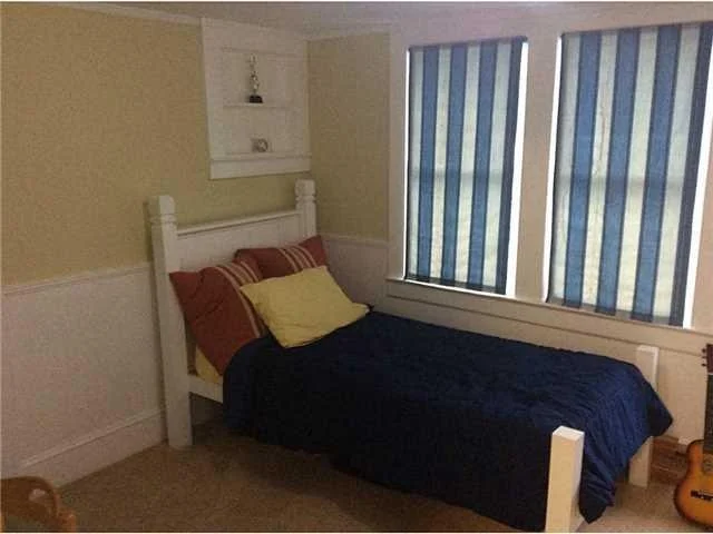 Photo of 1010 SE Riverside Drive