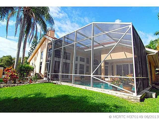 Photo of 158 S River Road