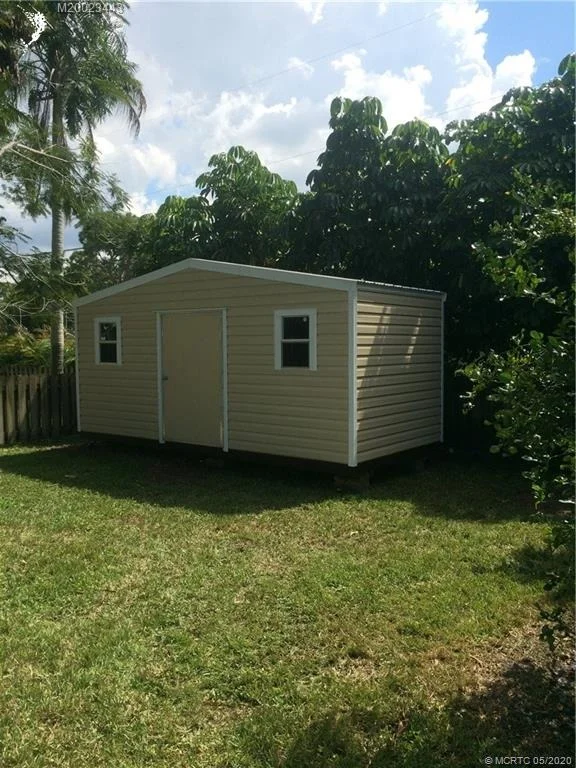 Photo of 1685 NW Fork Road