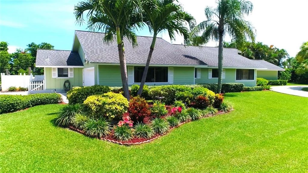 Photo of 4104 SE Centerboard Lane