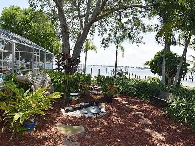 Photo of 902 NW SUNSET Terrace