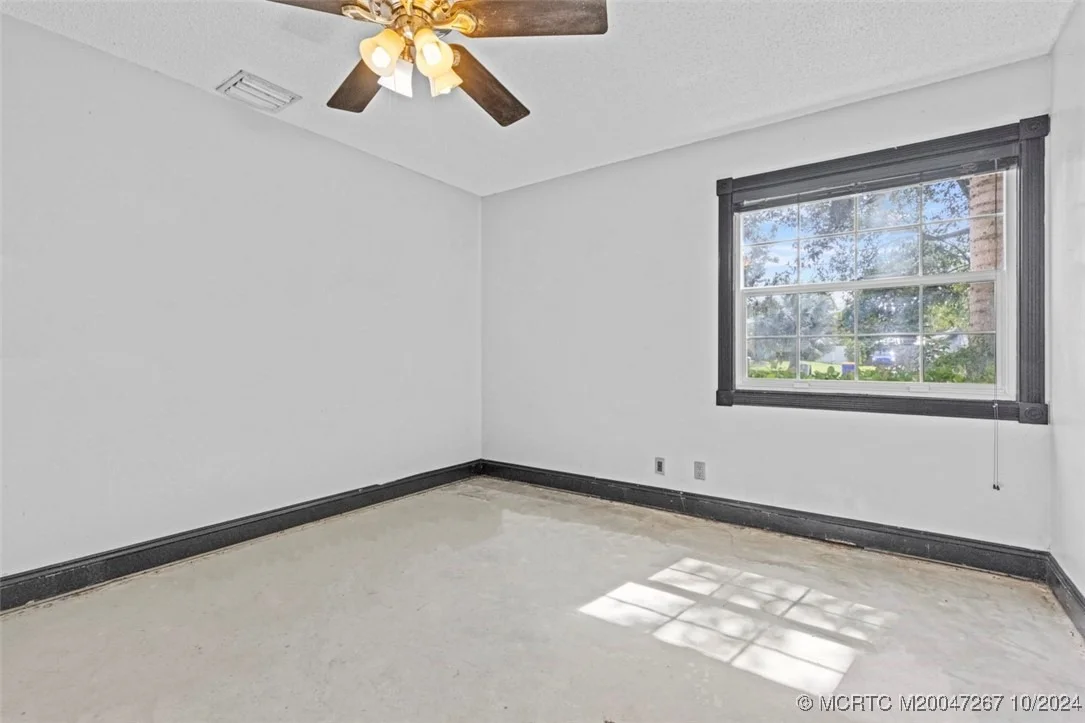 Photo of 3463 SE Narragansett Terrace
