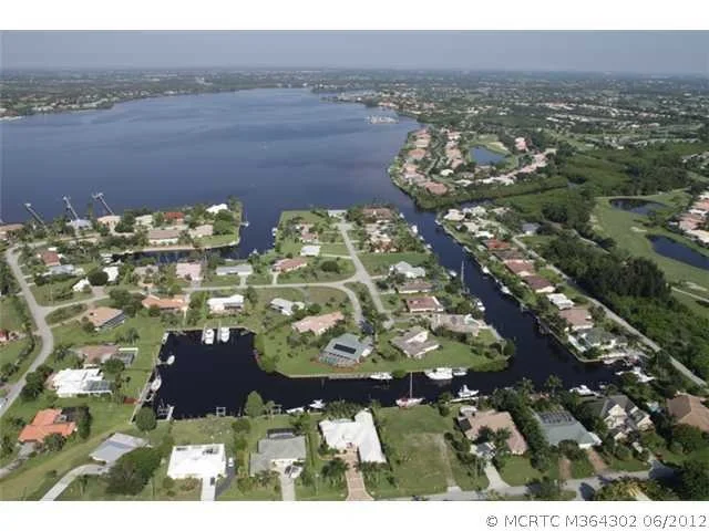 Photo of 110 SE Saint Lucie Lane