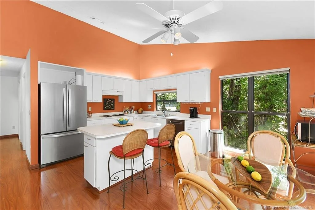 Photo of 8010 SE River Lane